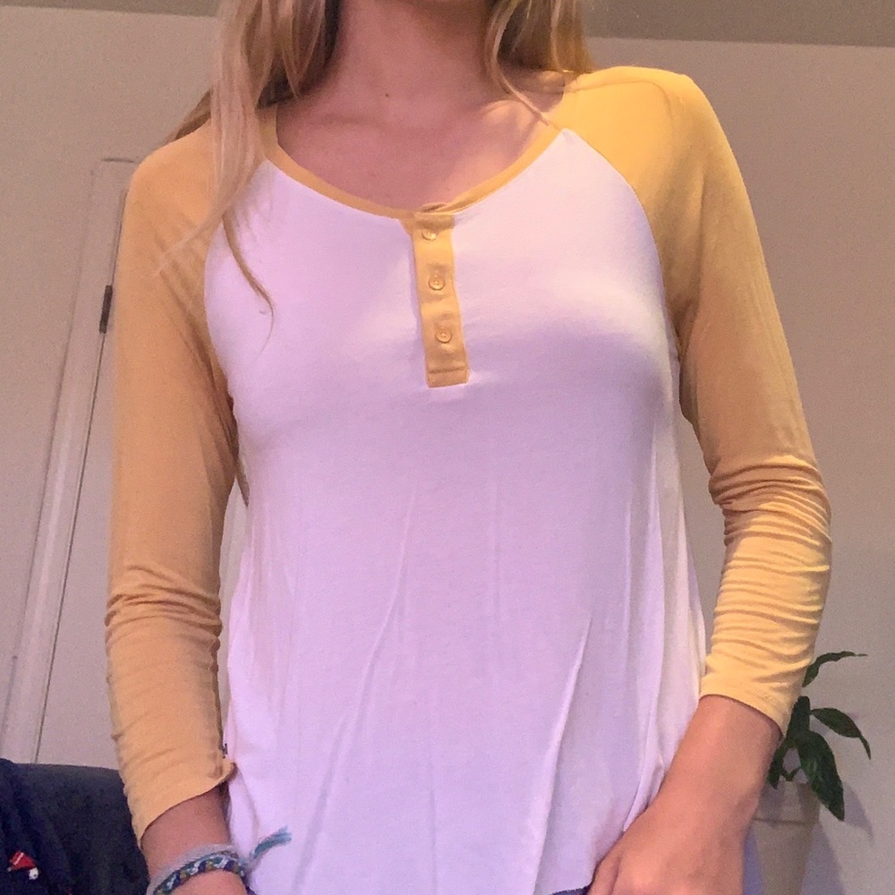 soft and sexy 3/4 sleeve top